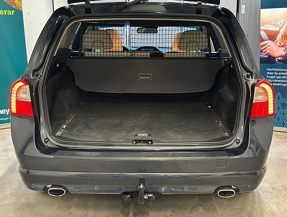 Volvo V70 8 of 30