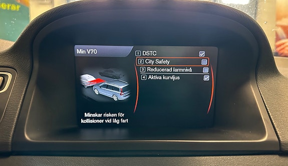 Volvo V70 26 of 30