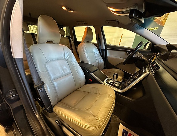 Volvo V70 14 of 30