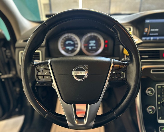 Volvo V70 18 of 30