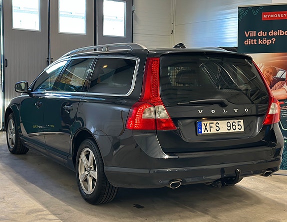 Volvo V70 5 of 30