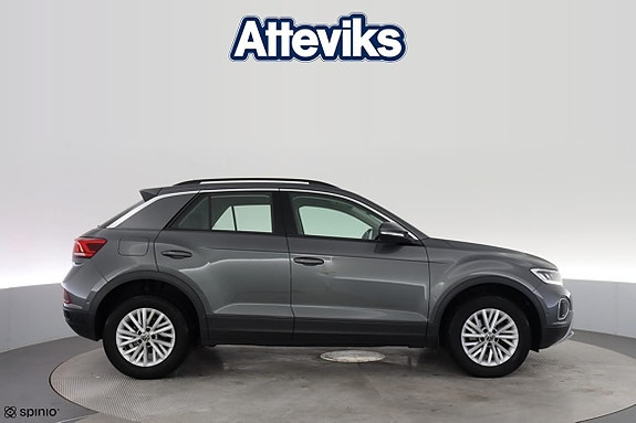 Volkswagen T-Roc 2 of 21