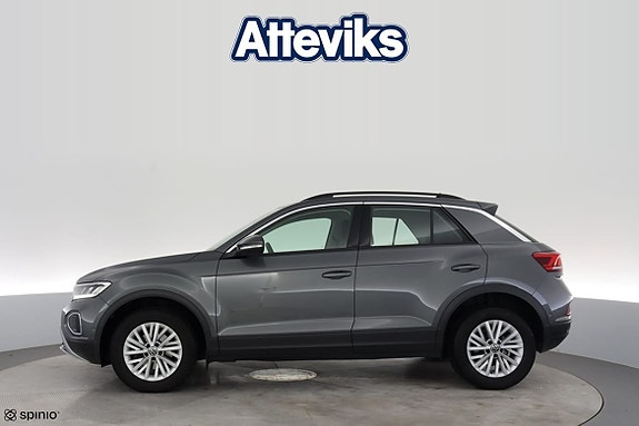 Volkswagen T-Roc 19 of 21
