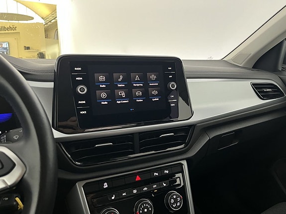 Volkswagen T-Roc 9 of 21