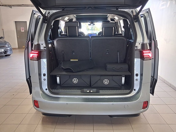 Volkswagen ID. Buzz 13 of 18