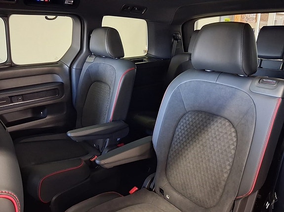 Volkswagen ID. Buzz 8 of 18