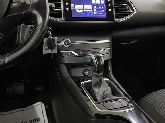 Peugeot 308 14 of 17