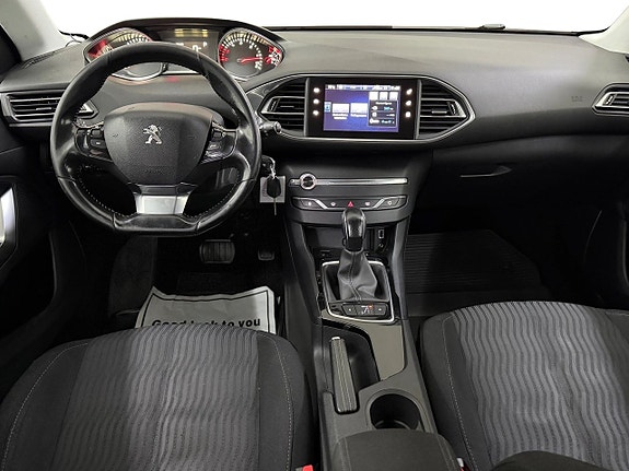 Peugeot 308 9 of 17