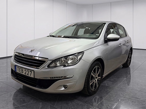 Peugeot 308 8 of 17