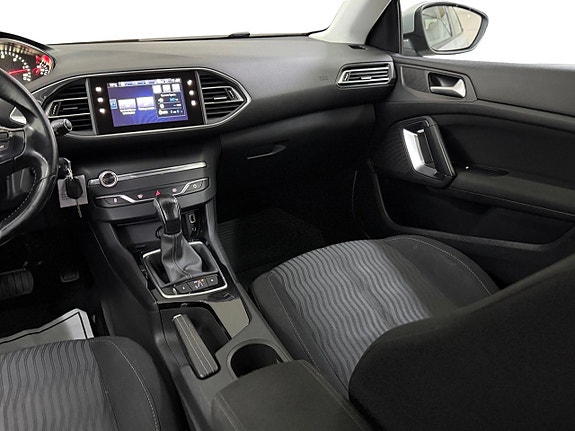 Peugeot 308 11 of 17
