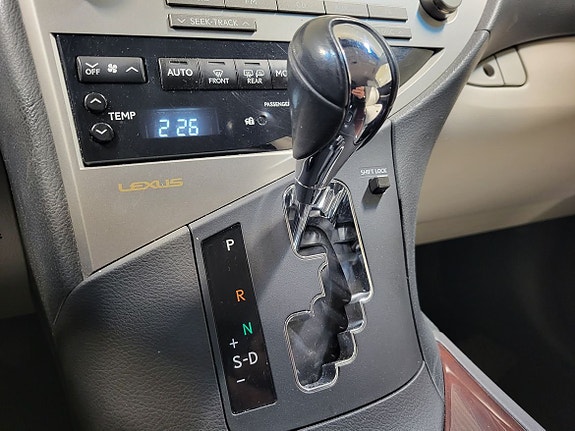 Lexus RX450h 11 of 14