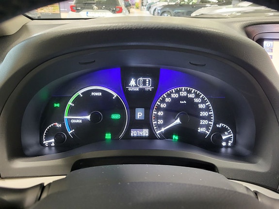 Lexus RX450h 14 of 14