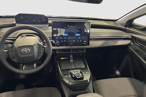 Toyota C-HR 10 of 12