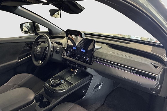 Toyota C-HR 8 of 12
