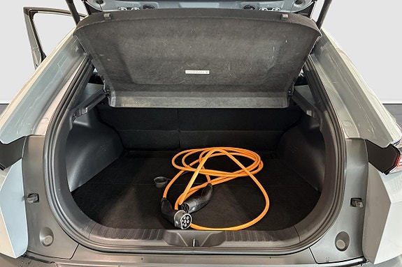 Toyota C-HR 12 of 12