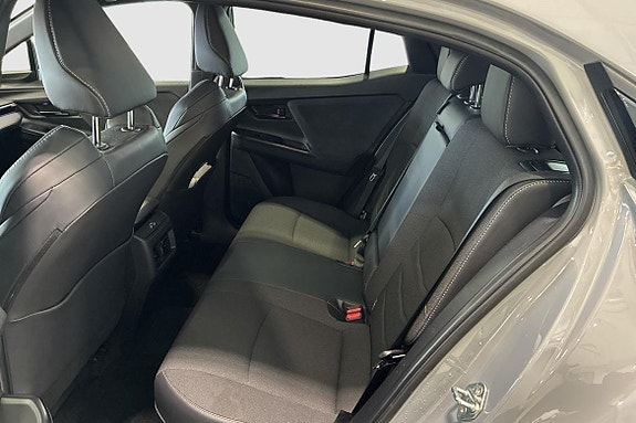 Toyota C-HR 9 of 12
