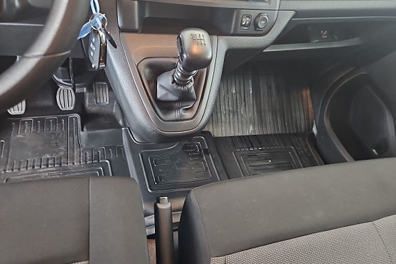 Toyota Proace Verso 14 of 17