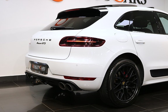 Porsche Macan GTS 23 of 27
