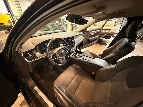 Volvo V90 4 of 8