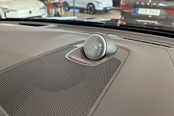Volvo XC60 13 of 26