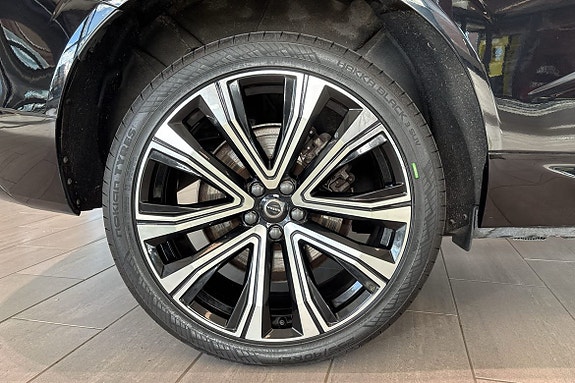 Volvo XC60 12 of 26