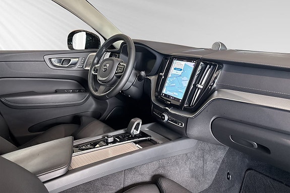 Volvo XC60 10 of 26
