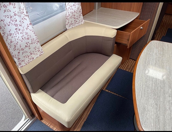 Adria Adora HT613 14 of 24