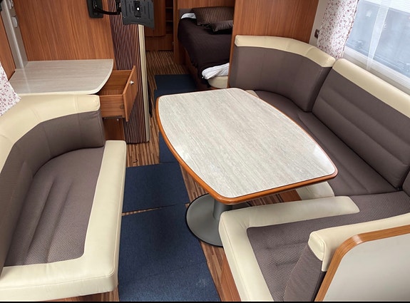Adria Adora HT613 13 of 24