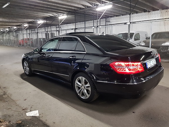 Mercedes-Benz E220 10 of 16