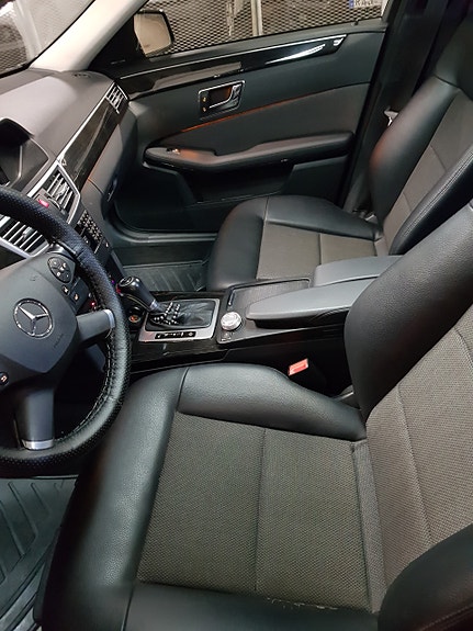 Mercedes-Benz E220 9 of 16