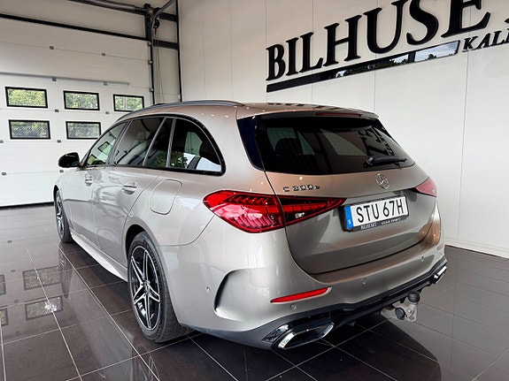 Mercedes-Benz C300 4 of 19