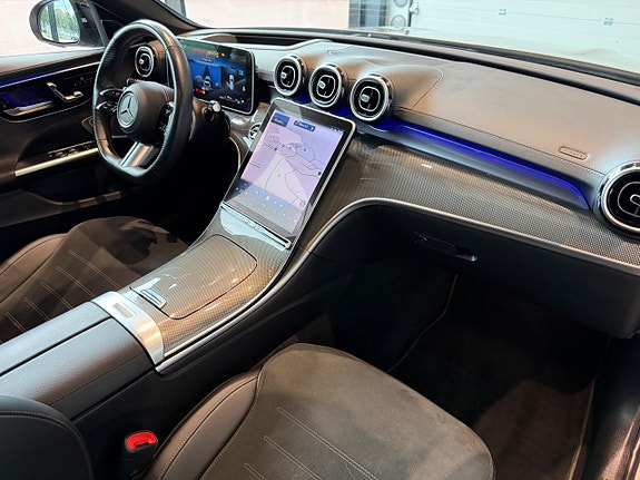 Mercedes-Benz C300 16 of 19