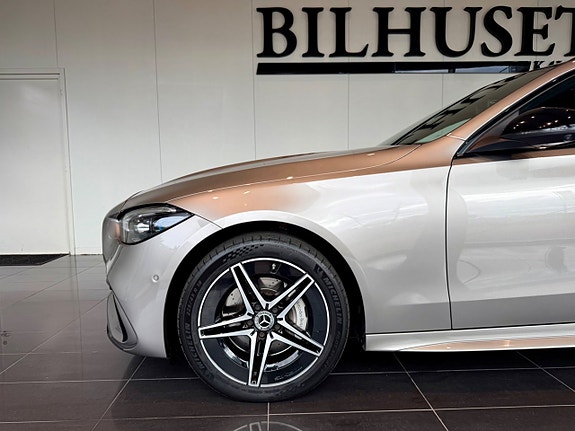 Mercedes-Benz C300 6 of 19