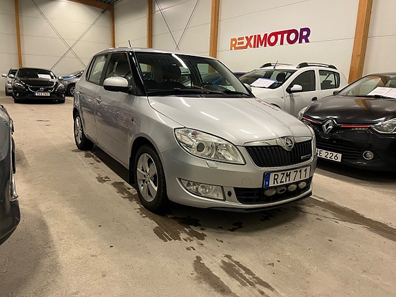 Skoda Fabia 2 of 13