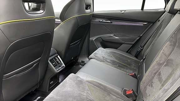 Skoda Enyaq RS 11 of 19