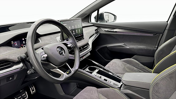 Skoda Enyaq RS 7 of 19