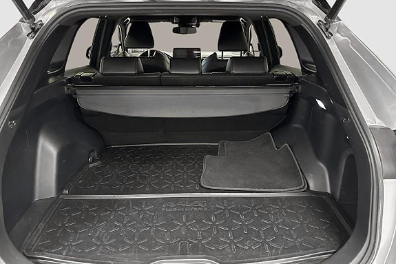 Toyota RAV4 Plug-in Hybrid 12 of 12