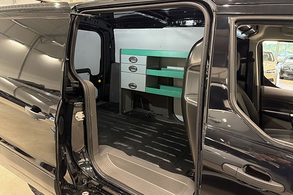 Ford Transit Connect 17 of 18