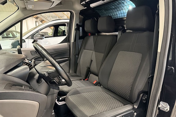 Ford Transit Connect 15 of 18