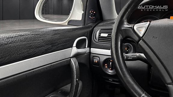 Porsche Cayenne 21 of 21