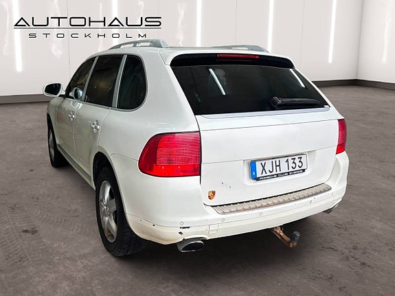 Porsche Cayenne 6 of 20