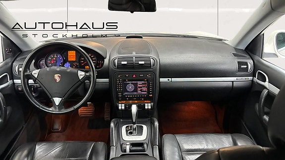 Porsche Cayenne 12 of 20