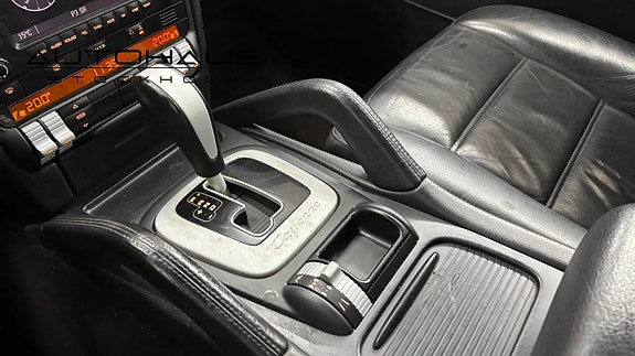 Porsche Cayenne 17 of 20