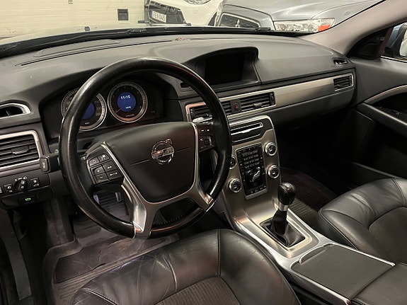 Volvo V70 13 of 14