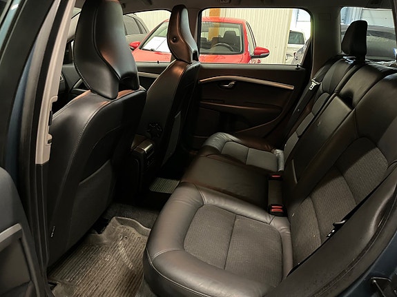 Volvo V70 10 of 14