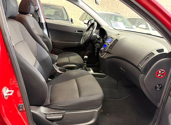 Hyundai i30 12 of 18