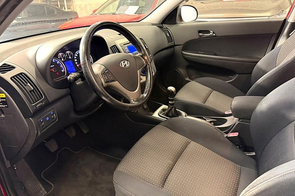 Hyundai i30 8 of 18