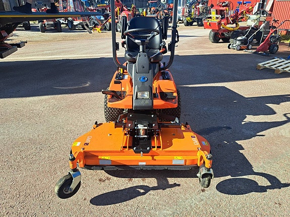 Kubota F 1900 D3 7 of 9