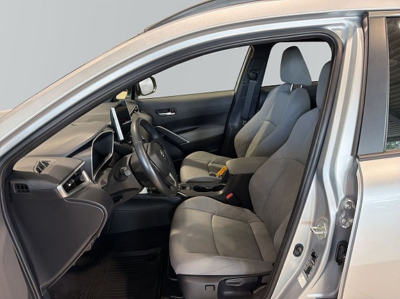 Toyota Corolla Cross 12 of 25