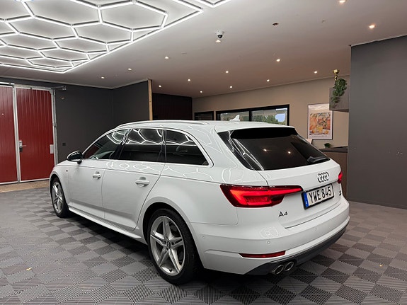 Audi A4 2 of 30